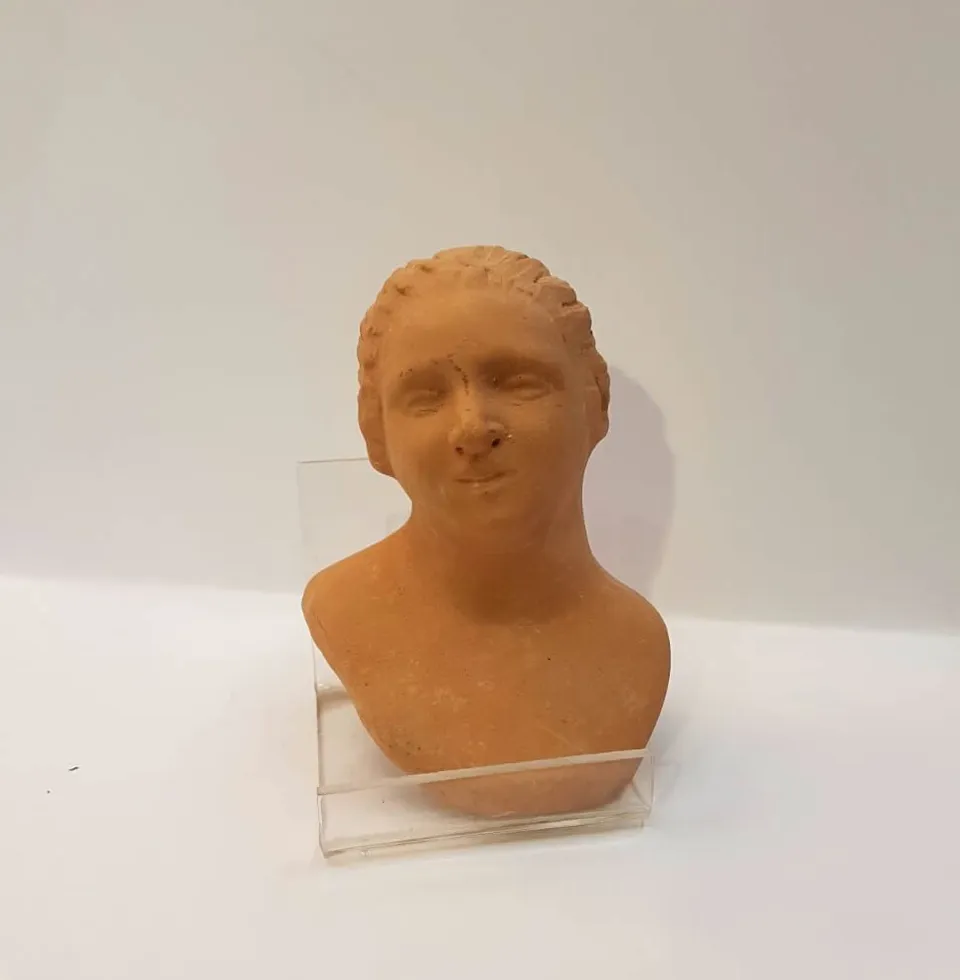 Ditta Montanini Teste di Terracotta TC19 con Mani e Piedi