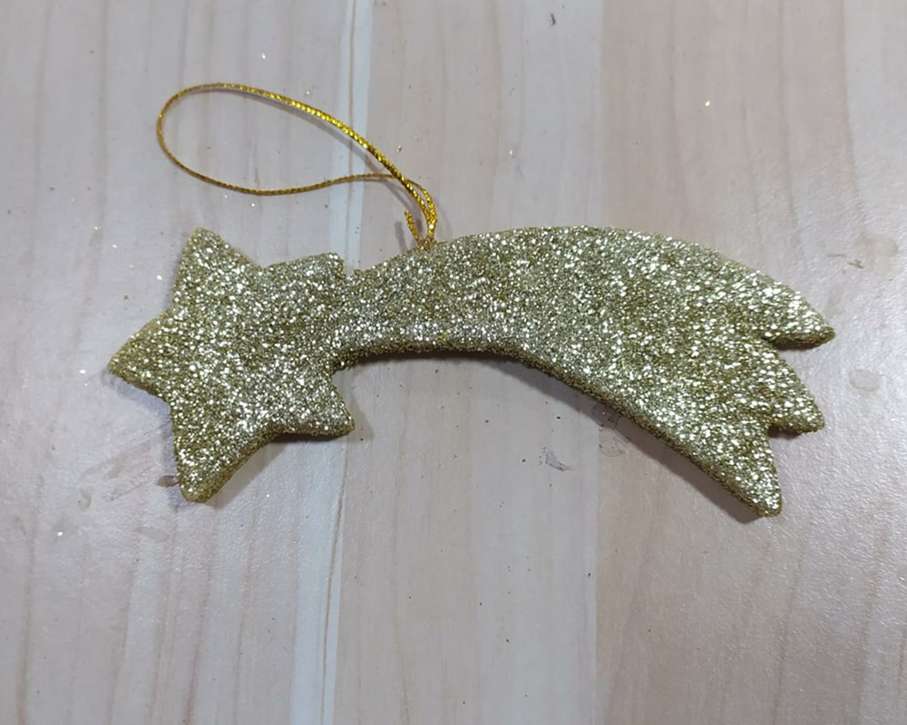 Ditta Montanini Stellari e aureole Stella glitterata piccola oro 12cm presepe
