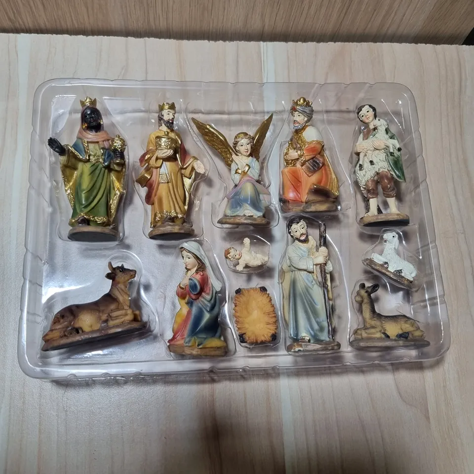 Ditta Montanini Natività set presepe resina 11 pezzi 7 cm