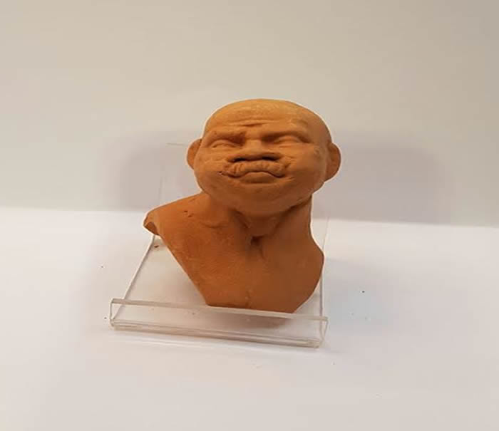 Ditta Montanini Teste Terracotta TC2 testa presepe con mani e piedi