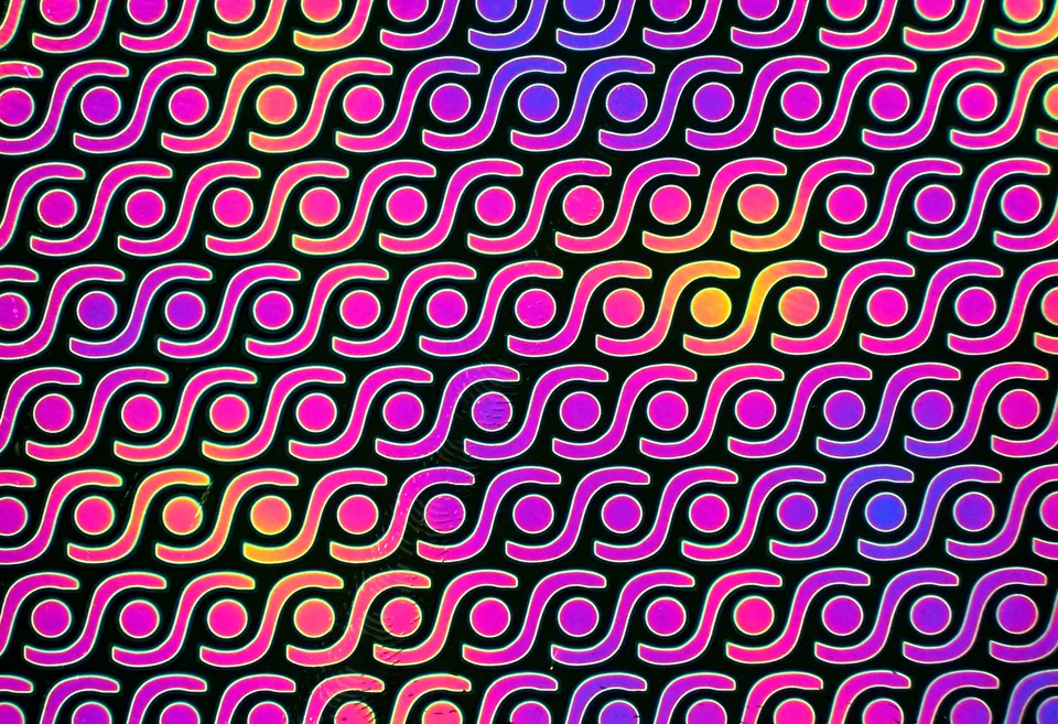CBS Dichroic Borderline Rings Green Magenta Blue vetro quarto