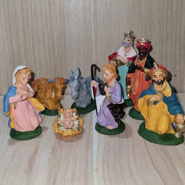 Ditta Montanini Pastori pvc euromarchi natività 10 cm 8 pezzi