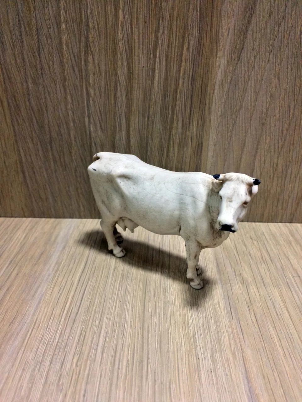 Ditta Montanini 1041-01 mucca bianca animale presepe