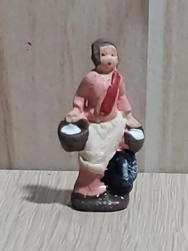 Ditta Montanini Pastori in terracotta Lattaia TC30025 statuina