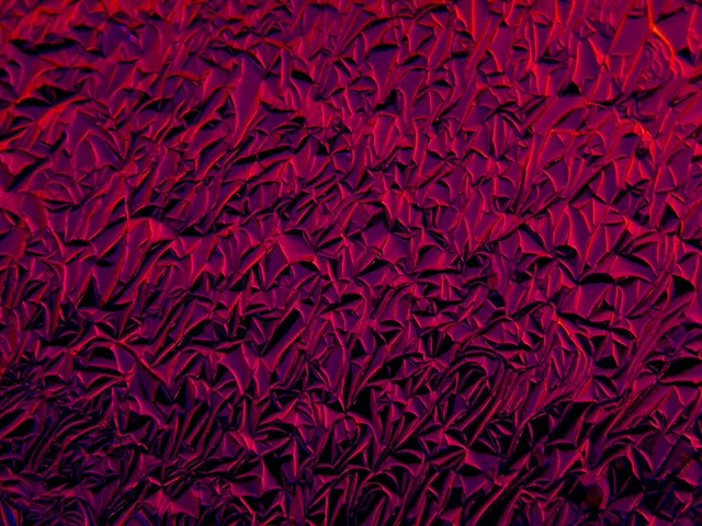 CBS Dichroic Crinklized Black Cherry vetro dicroico tondo 19"