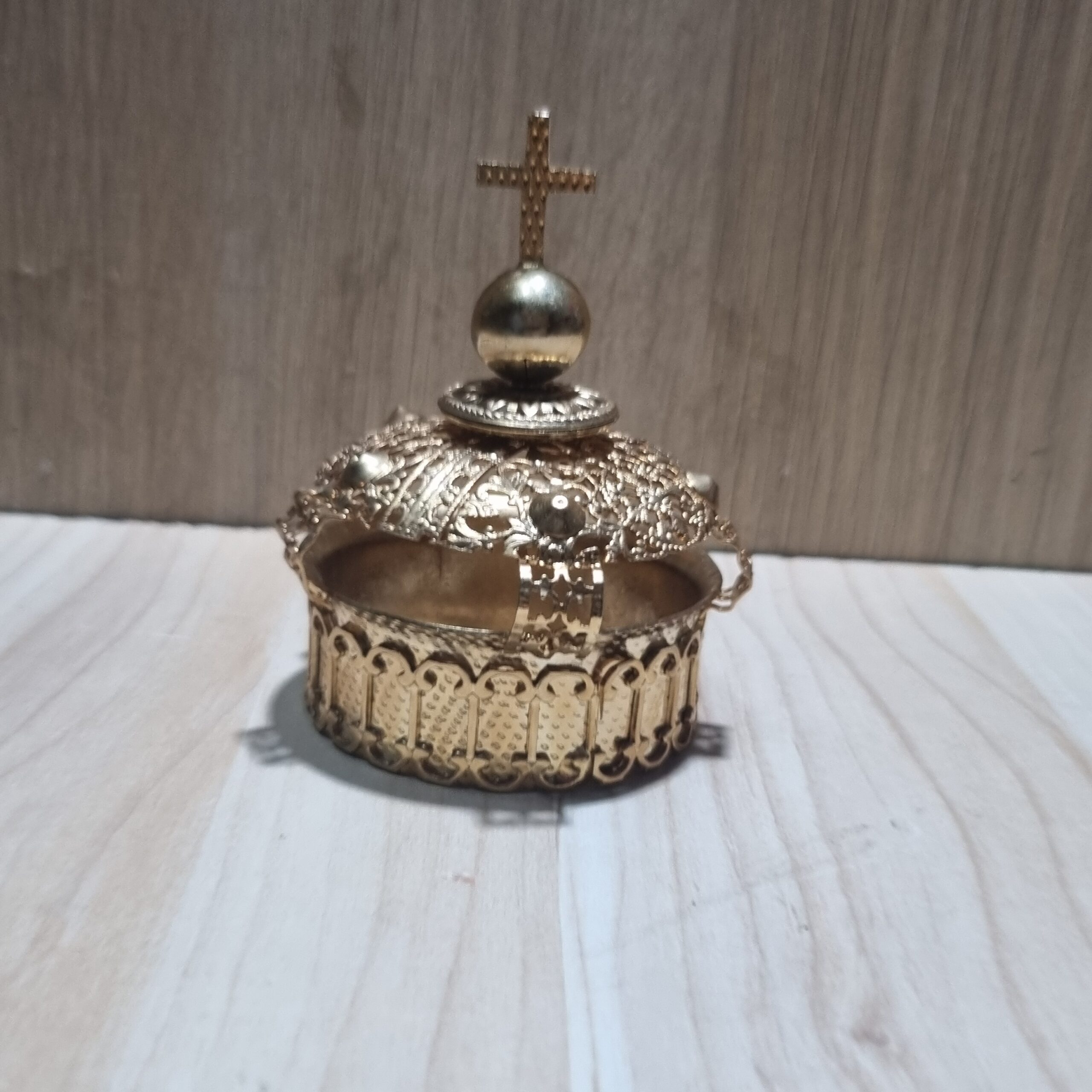 Ditta Montanini Stellari SA30 corona imperiale ottone oro