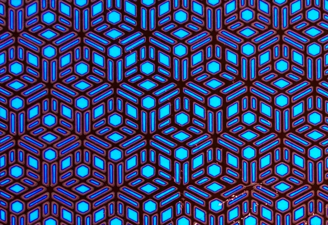 CBS Borderline Geometric Yellow Blue vetro dicroico quarto foglio