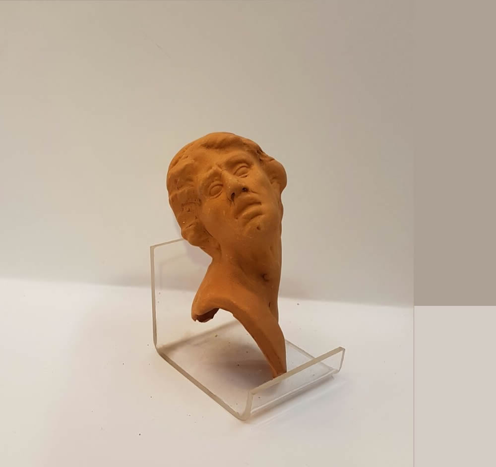 Ditta Montanini TC8 Testa Terracotta con mani e piedi