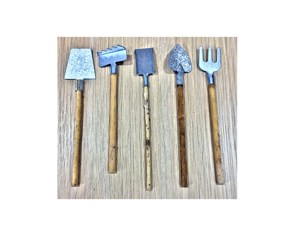 Ditta Montanini Minuterie 92411 attrezzi contadino 14 cm presepe