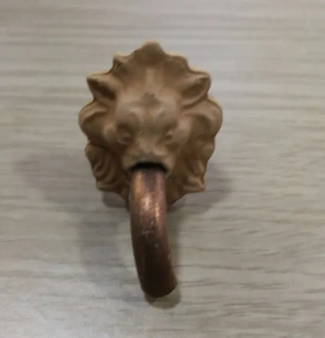 Ditta Montanini Minuterie T1 Testa leone fontana presepe