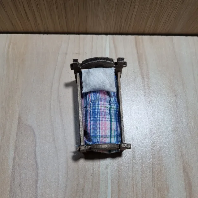Montanini Minuterie letto piccolo miniatura presepe