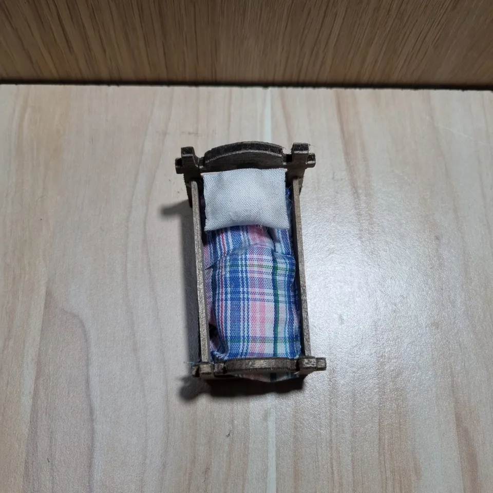 Montanini Minuterie letto piccolo miniatura presepe