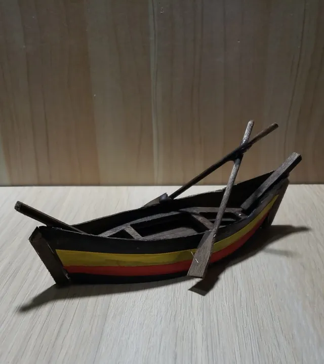 Montanini Barca legno minuteria presepe 14x5x3,5 cm