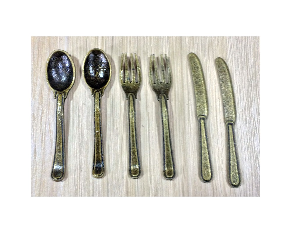 Ditta Montanini Minuterie 86262 Posate Metallo 5 cm