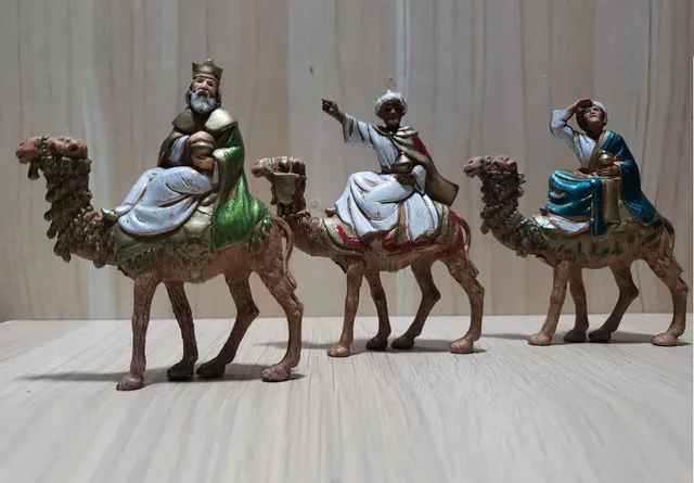 Pastori Landi Re Magi a Cammello Statuina Presepe in Resina