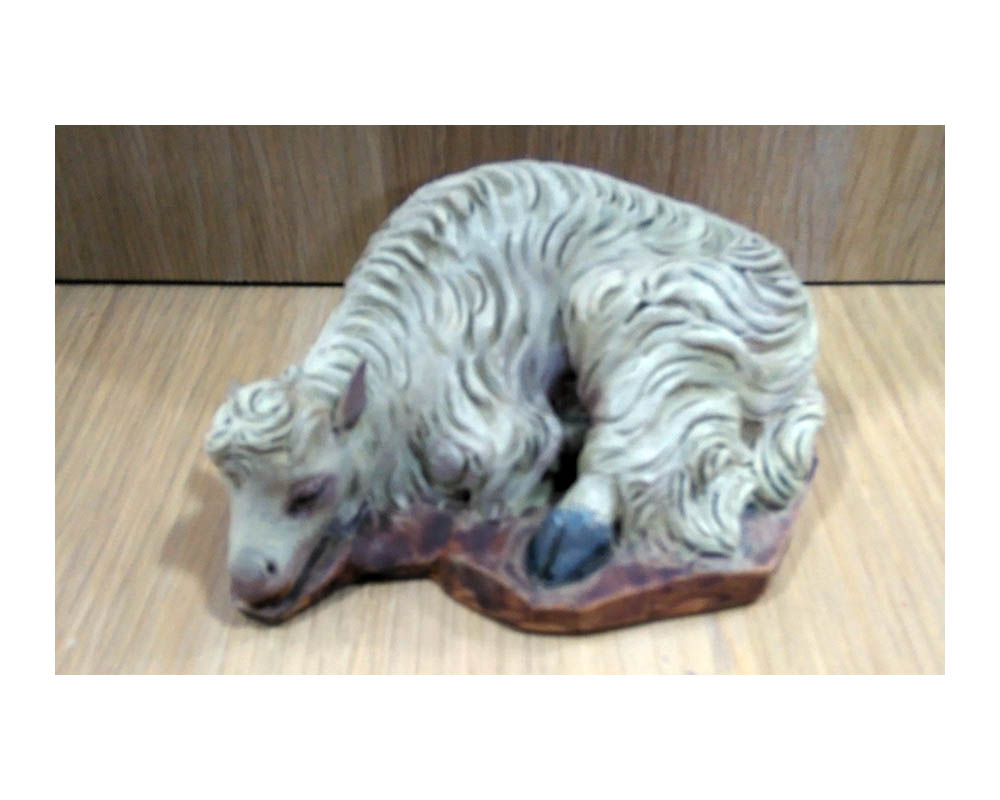 Ditta Montanini Animali AT5 pecora distesa terracotta
