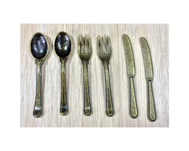 Ditta Montanini Minuterie 86262 Posate Metallo 5 cm