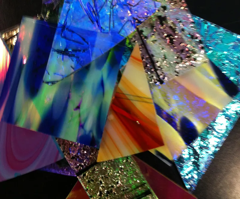 CBS Dichroic Assorted Specialty vetro misto 1 lb 90/96 COE