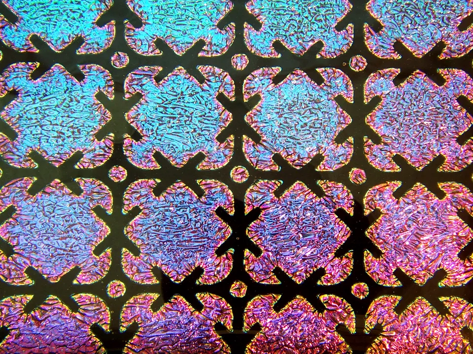 Cbs Crinklized Dichroic Puzzle vetro dicroico tondo