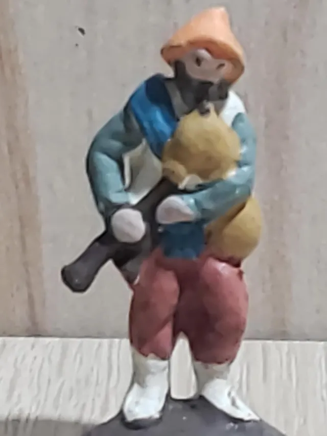 Ditta Montanini Pastori in terracotta TC30018 zampognaro statuina presepe
