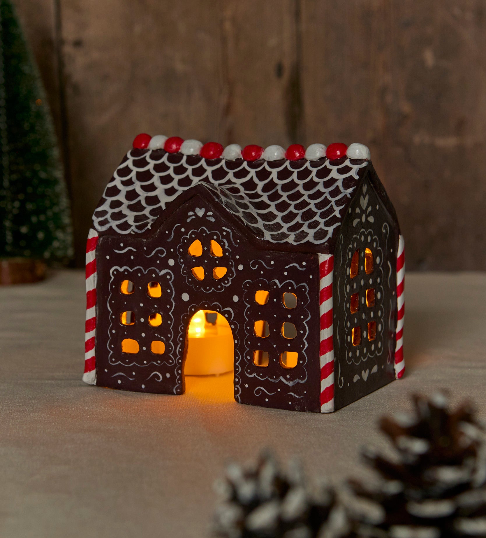 Pott'd Projects Gingerbread Tealight House kit casetta