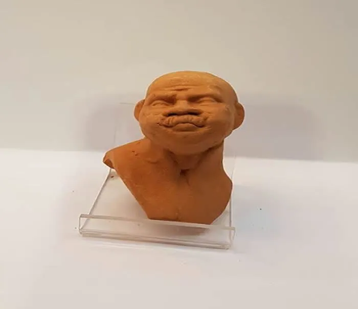 Ditta Montanini Teste Terracotta TC2 testa presepe con mani e piedi