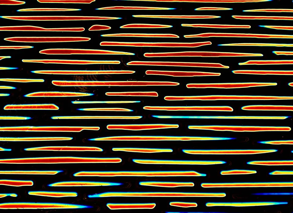CBS Dichroic Borderline Dashes Cyan Dark Red vetro dicroico quarto foglio