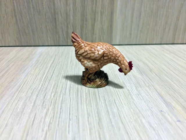 Ditta Montanini Animali Gallina 0204-001 statuina presepe